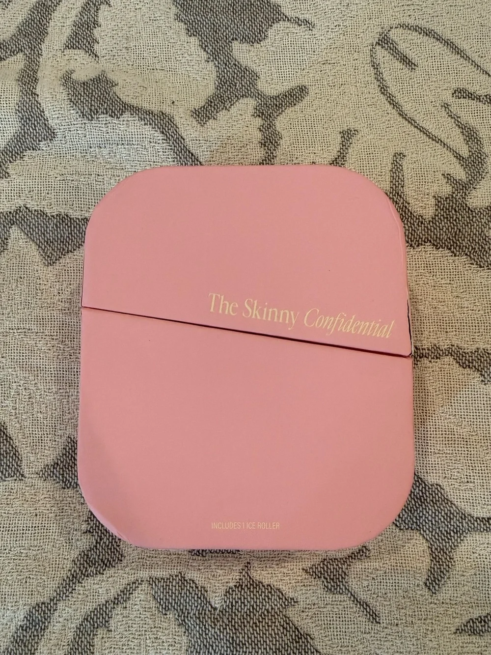 LIKE NEW The Skinny Confidential Mint Ice Roller